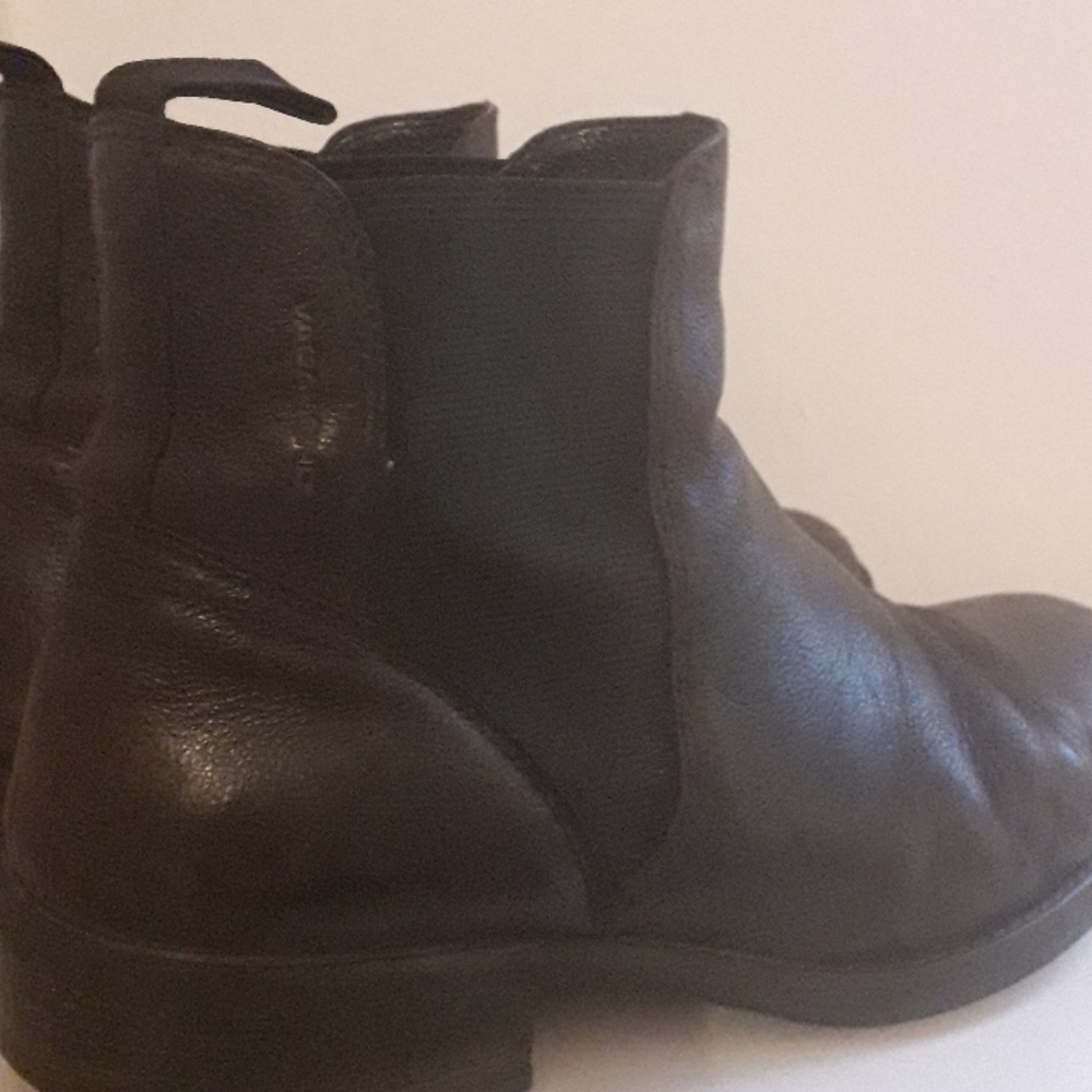 Vagabond leather boots
